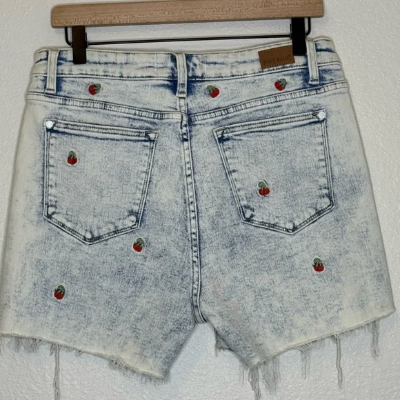 Judy Blue Cherry Bomb Denim Shorts High Rise Distressed Raw Hem Large - Picture 2 of 7